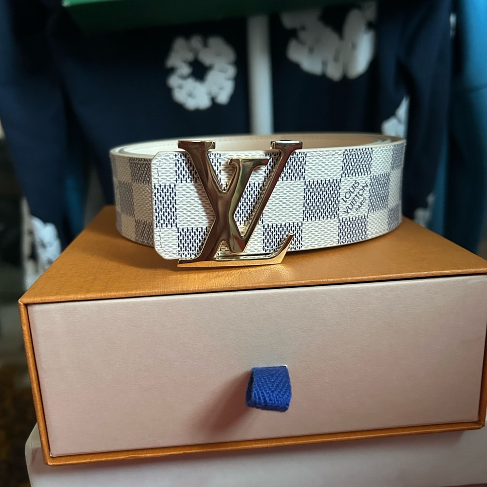 Louis Vuitton White and Gray Belt with Gold Buckle